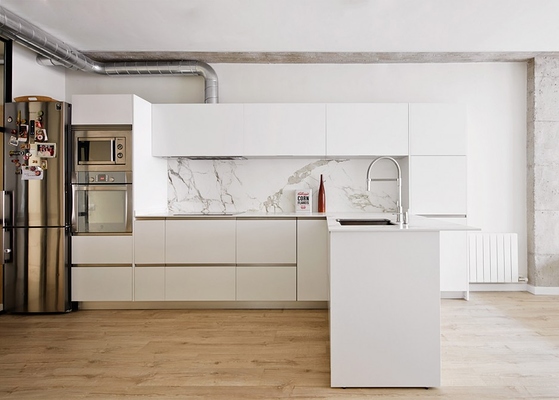 Corsega-Apartment_RAS-Arquitectura_dezeen_1568_1-936x669