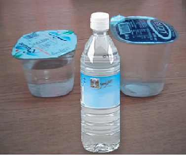 بطری آب معدنی یا لیوان آب معدنی